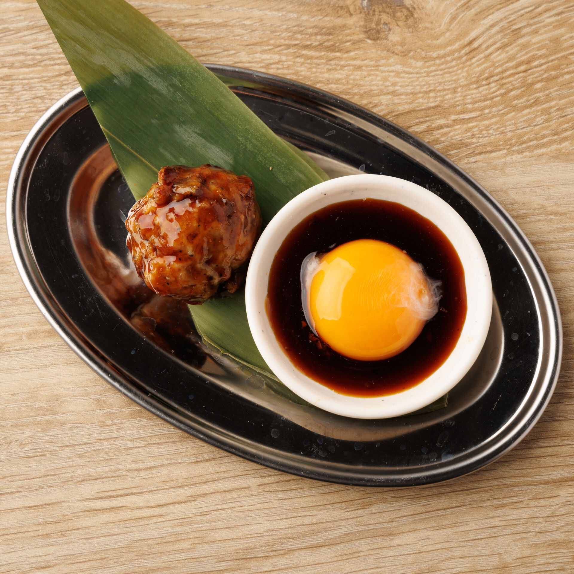 鍋と焼き鳥が楽しめるお店で、特におすすめなのがてづくりの牛タ