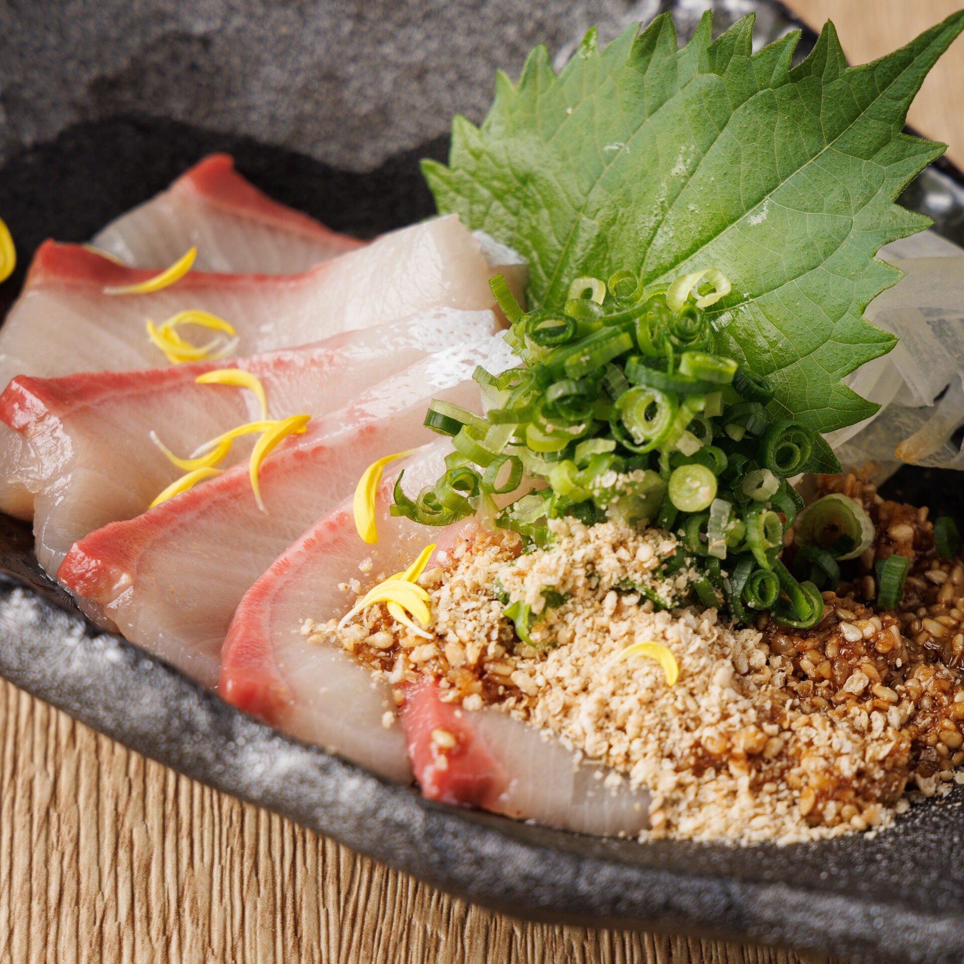 今日の飲み会、まだお店が決まっていない？それなら、焼き鳥とも