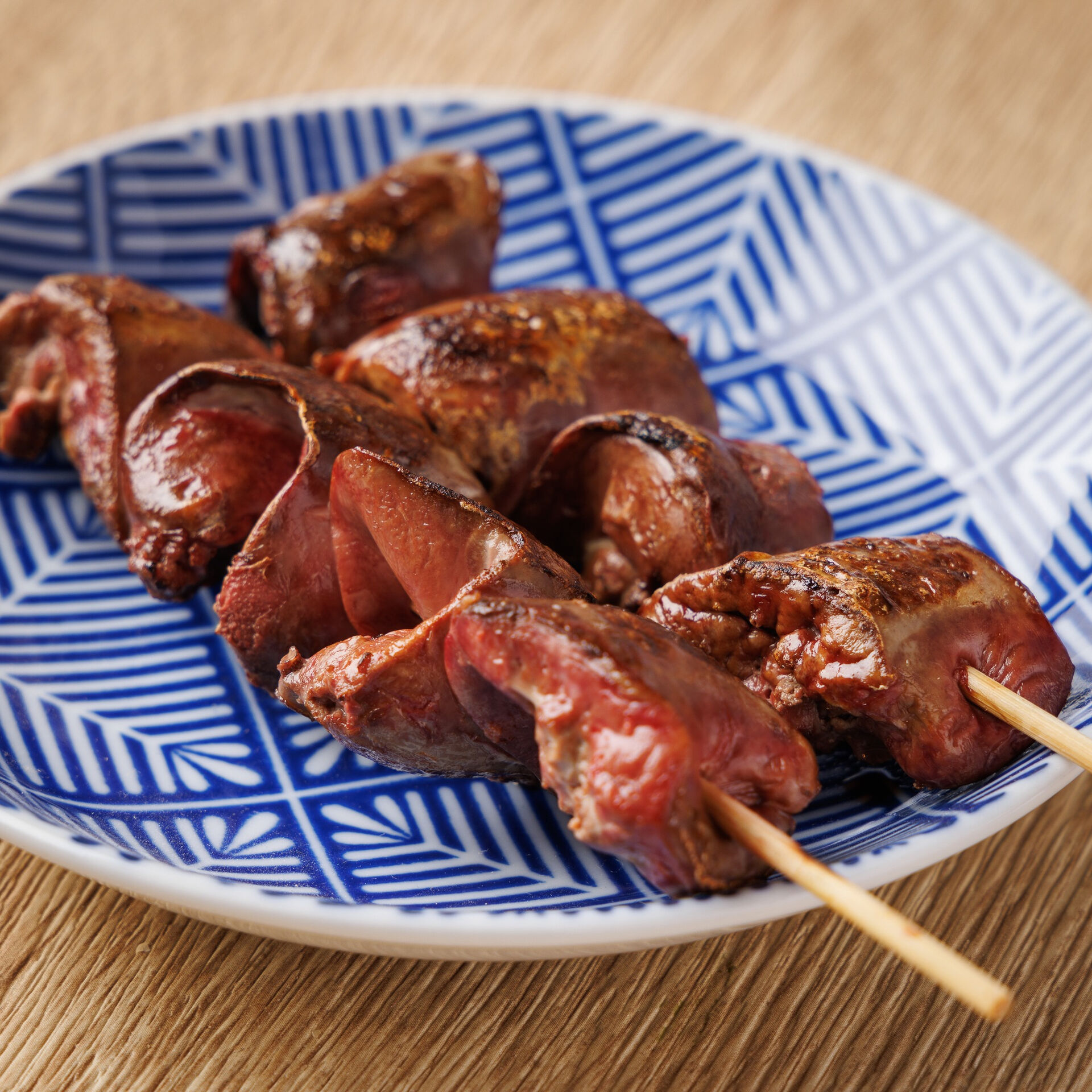毎日心を込めて手打ちする焼き鳥が自慢の鶏武者川崎店へようこそ